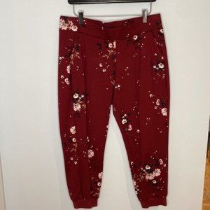 Torrid Women Burgundy All Over Floral Print Trousers Size 00